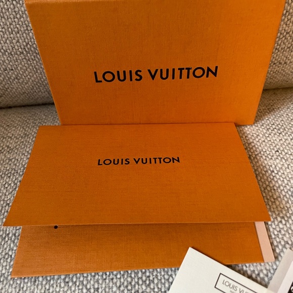 SOLD Authentic Louis Vuitton Cles Damier Azur - Picture 10 of 11